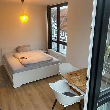 Zentral In Mit Balkon!