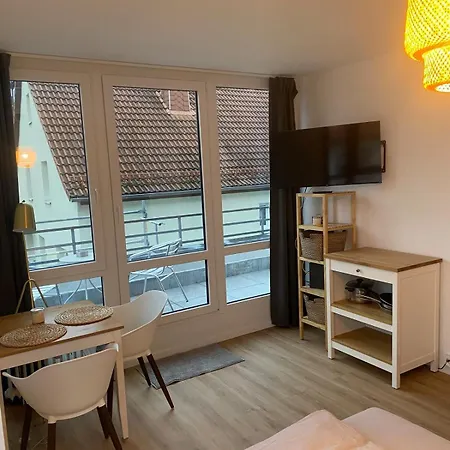 Zentral In Mit Balkon! Giessen