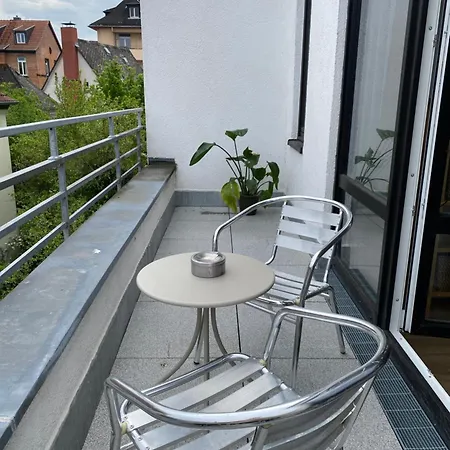 Zentral In Mit Balkon! *